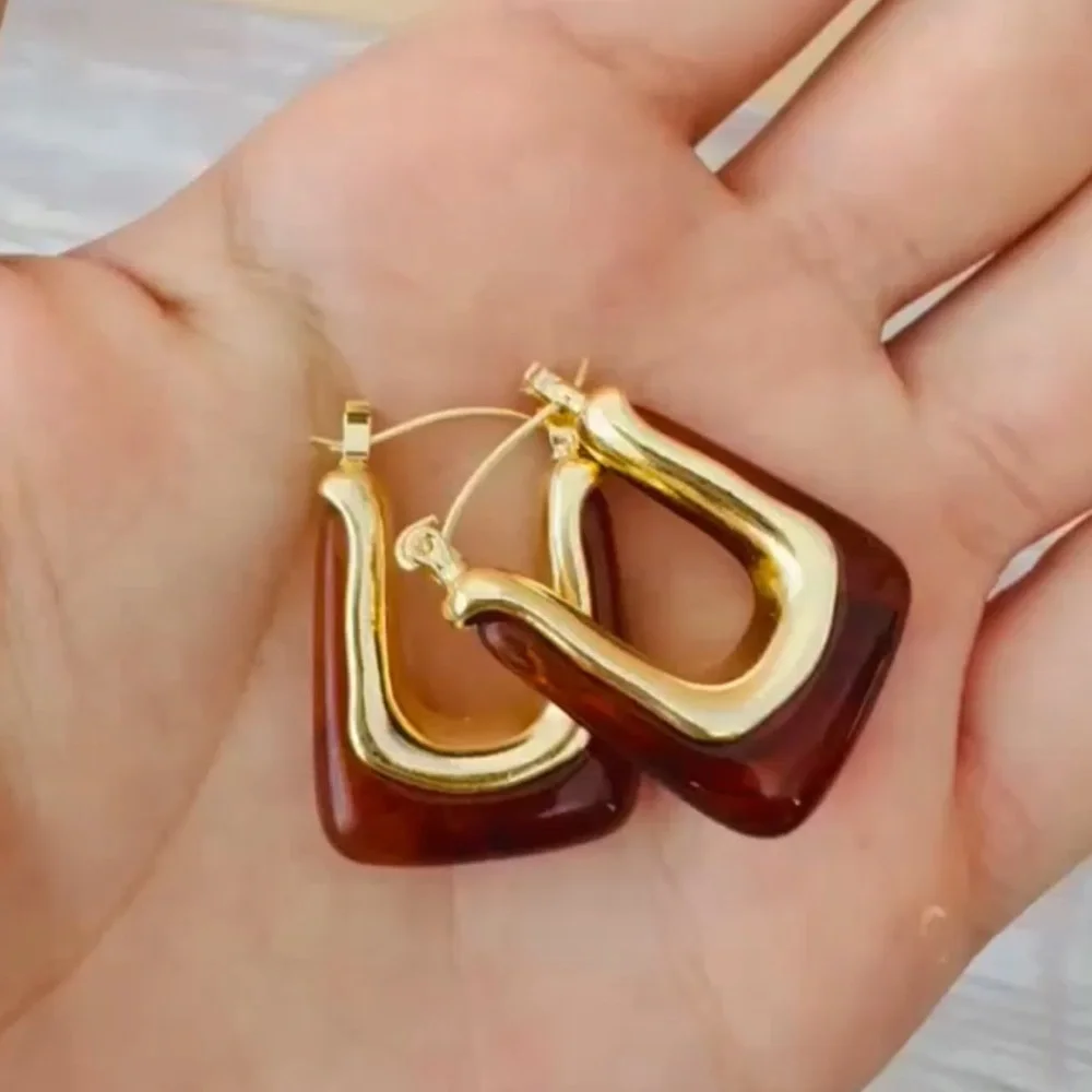 Zara U-Shaped Hoop Earrings